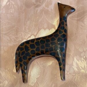 Giraffe pin brown with black spots 3.75” tall 2.5” long